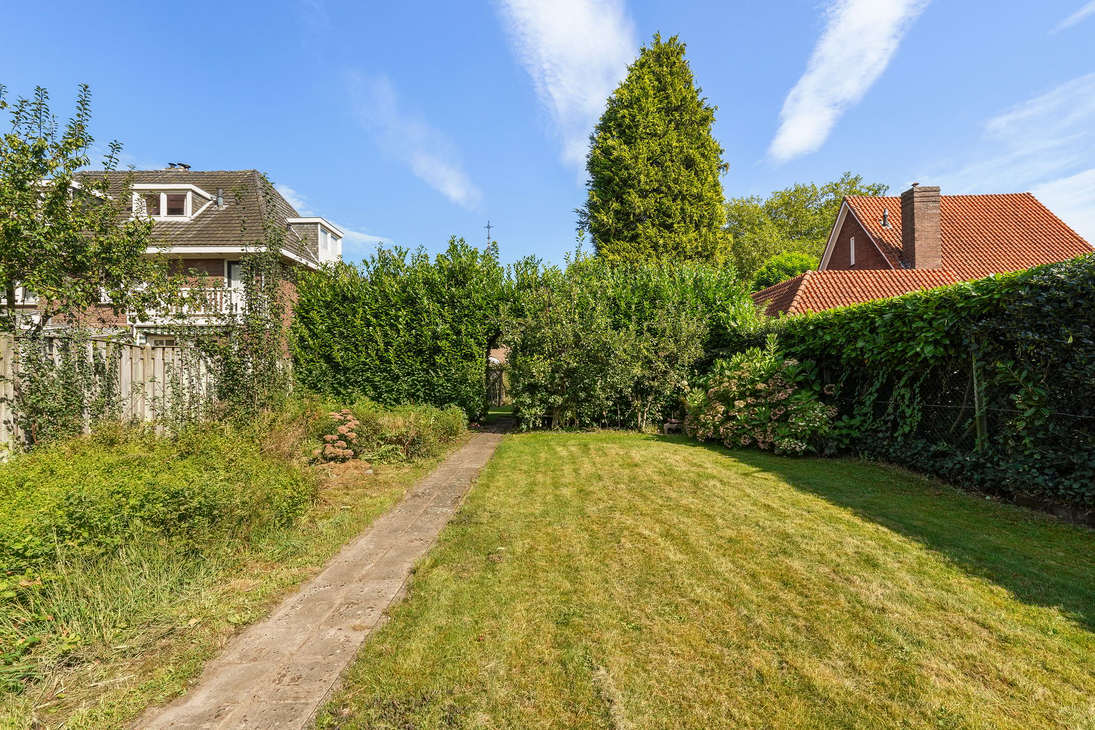 Foto 48 van Terburghtweg 1