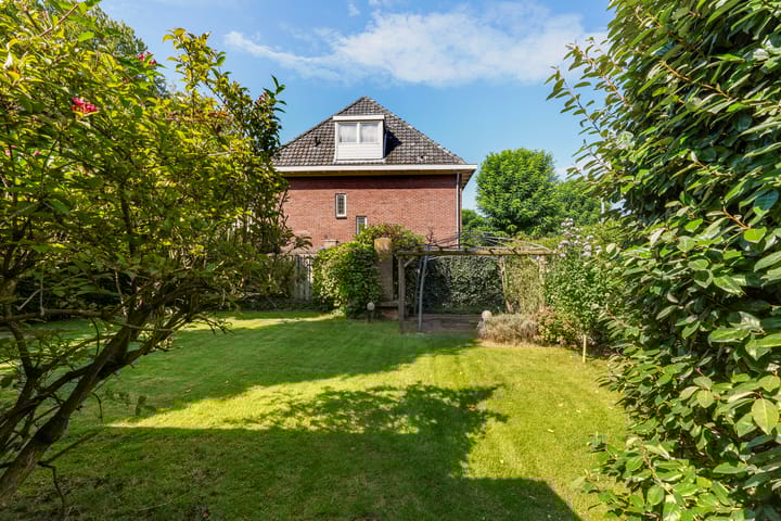 Foto 42 van Terburghtweg 1