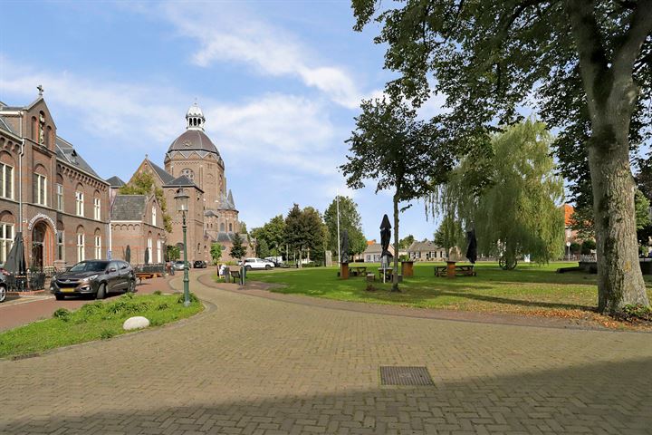 Bekijk foto 37 van Kerkplein 20