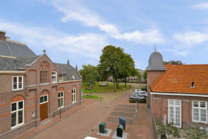 Bekijk foto 39 van Kerkplein 20