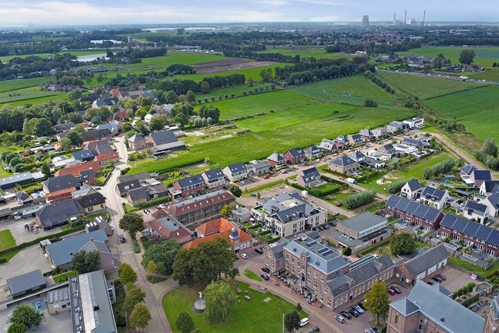 Bekijk foto 40 van Kerkplein 20