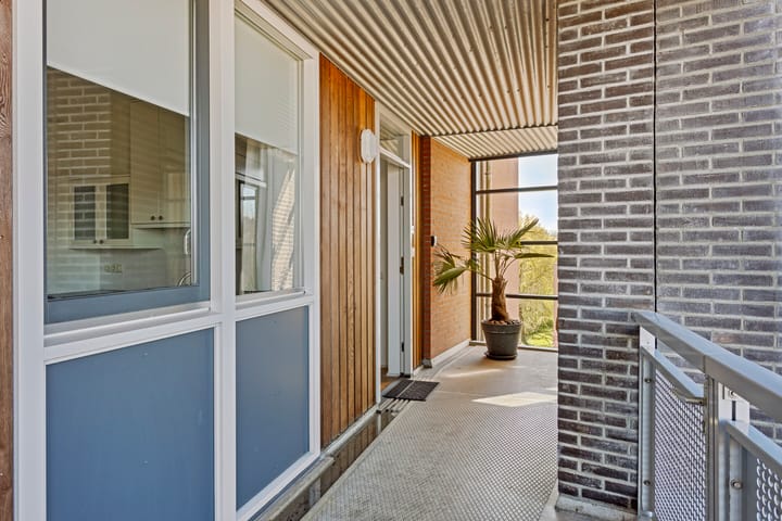 Photo 11 of Dongeradyk 13-4