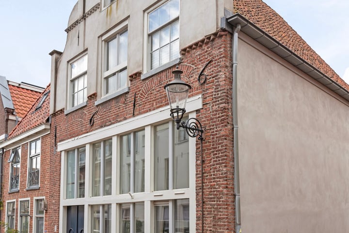 View photo 1 of Papenstraat 83