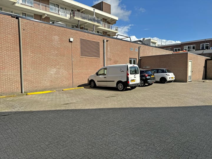 Foto 24 van Stationsplein 32