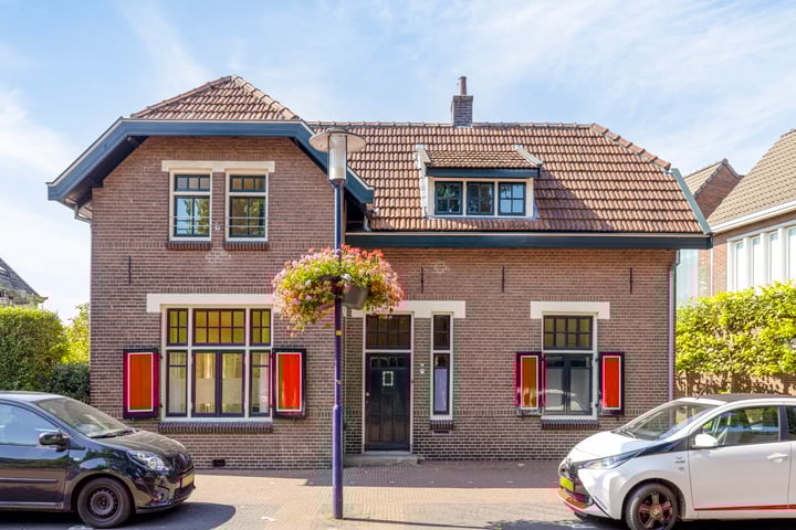 Dorpsstraat 12