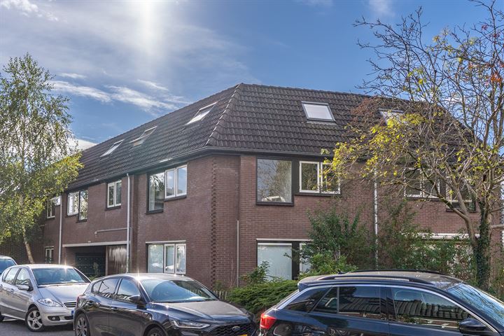 View photo 2 of Honingstraat 47