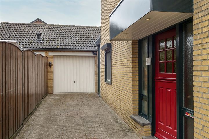 Bekijk foto 4 van Graaf van Loonstraat 17