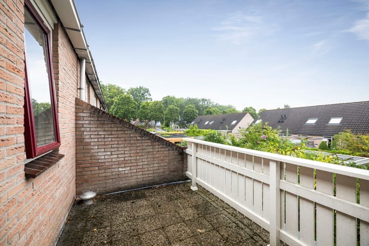 Foto 25 van Burg. Crommelinlaan 4