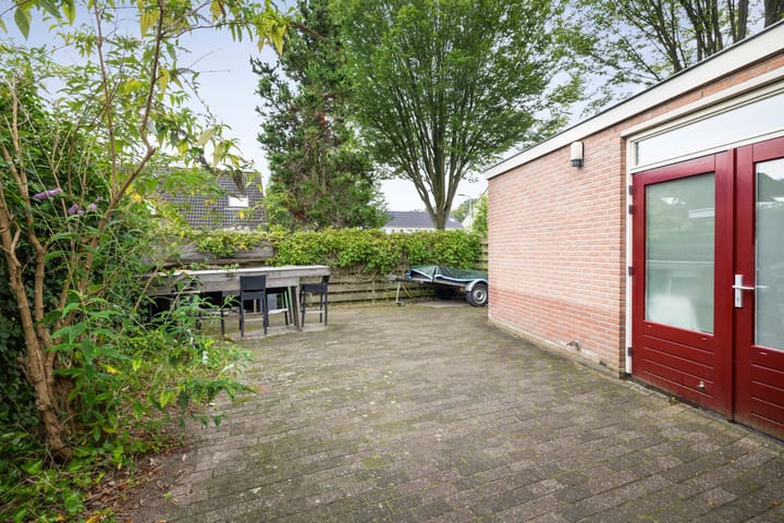 Foto 37 van Burg. Crommelinlaan 4