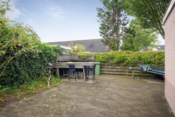 Foto 38 van Burg. Crommelinlaan 4