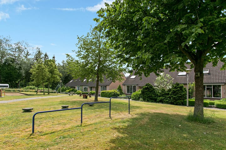 Foto 45 van Burg. Crommelinlaan 4