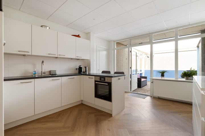 Foto 2 van Raadhuisstraat 4