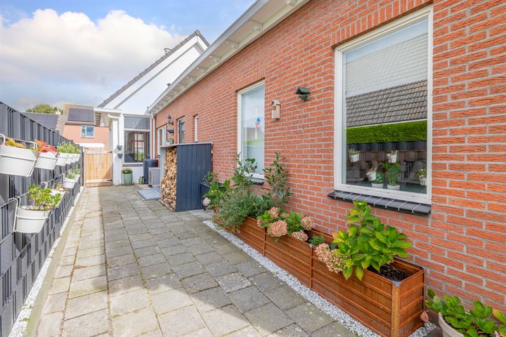 Bekijk foto 40 van Oosterparallelstraat 14