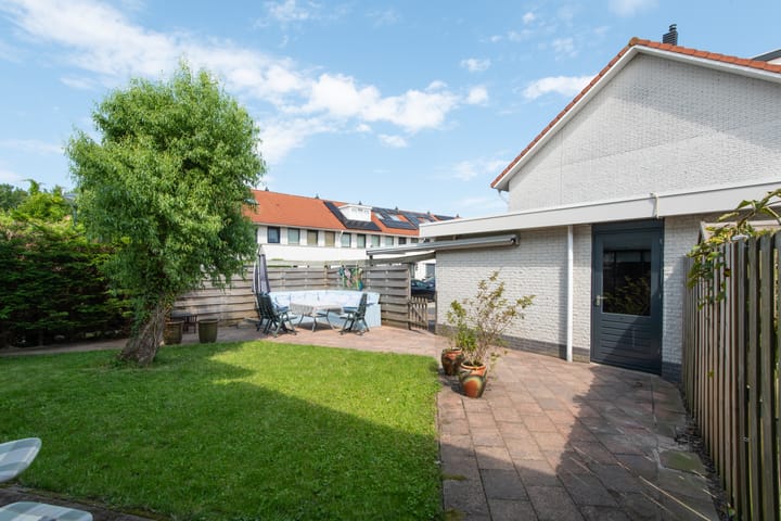 Foto 42 van Renoirhof 99