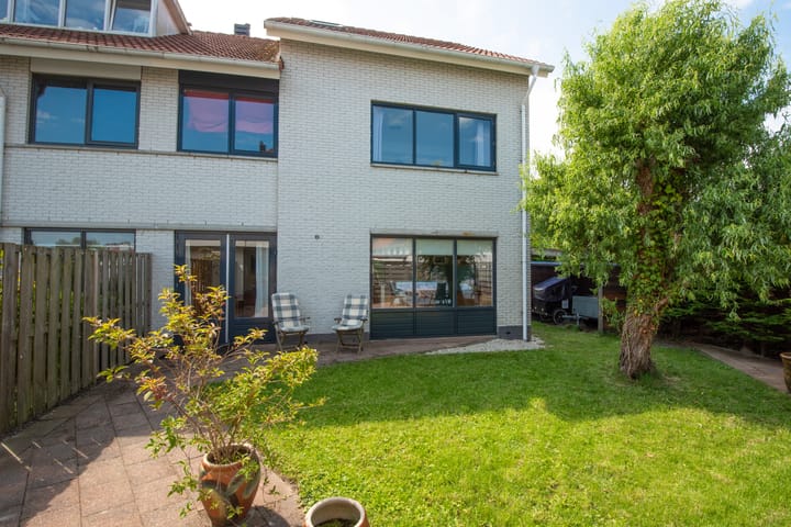 Foto 45 van Renoirhof 99