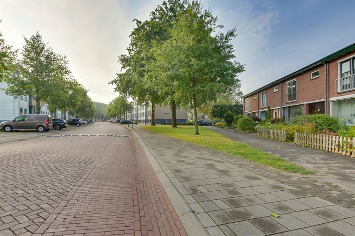 View photo 28 of Burgemeester Wallerstraat 22