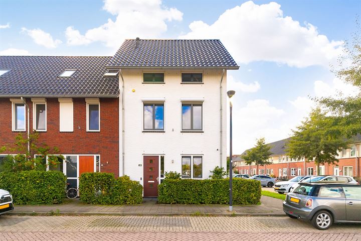 View photo of Yves Montandstraat 46