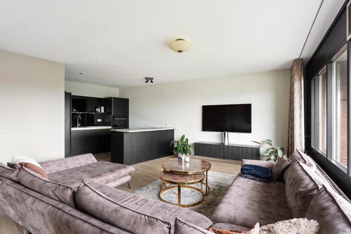 Foto 14 van Veeartsweg 49