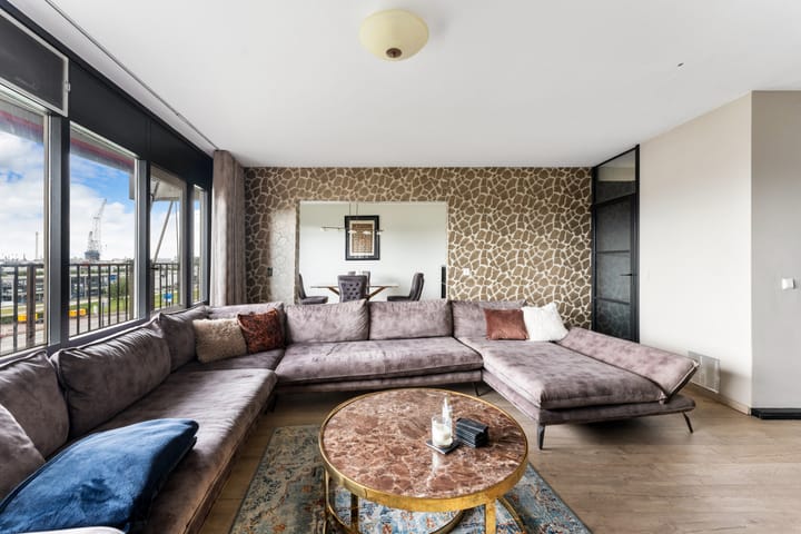 Foto 15 van Veeartsweg 49