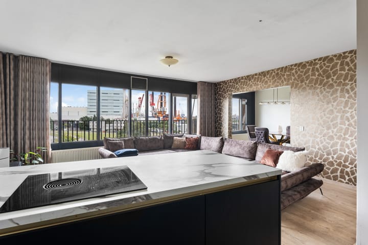 Foto 20 van Veeartsweg 49