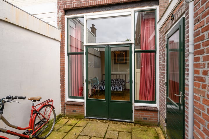 Bekijk foto 17 van Weimarstraat 237