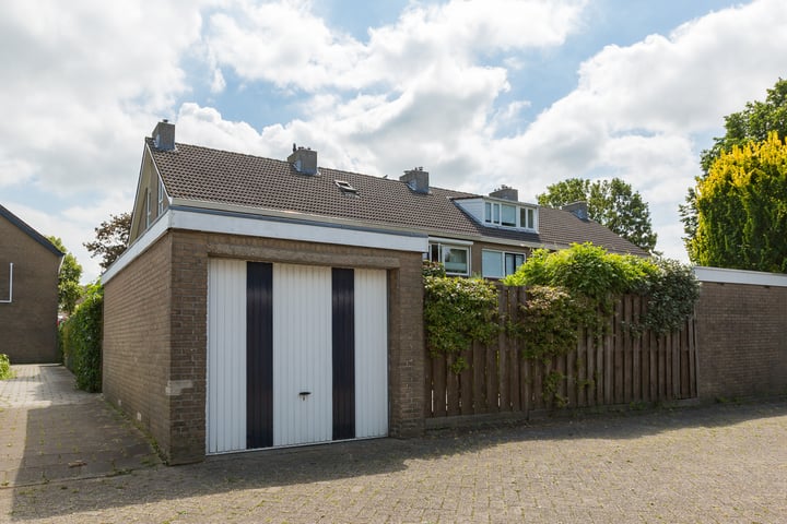 Bekijk foto 42 van Buizerdstraat 20