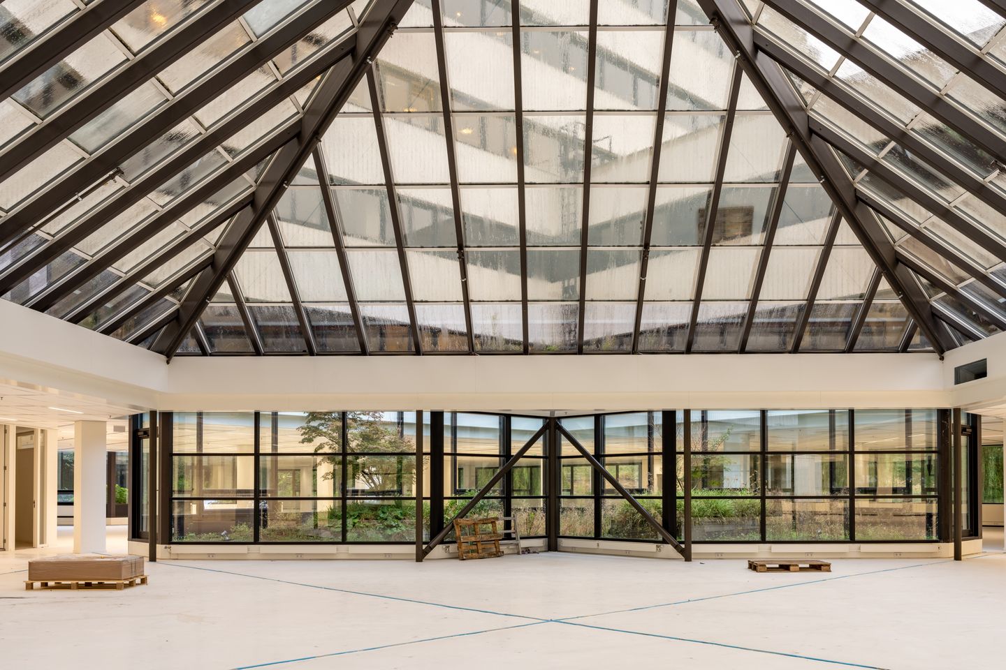 View photo 1 of Hoogoorddreef 9