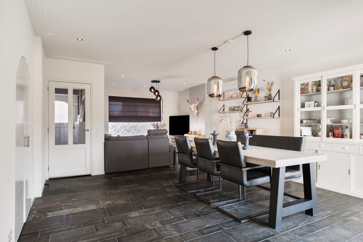 Foto 7 van Bredaseweg 3