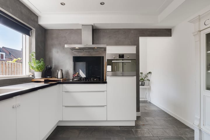 Foto 12 van Bredaseweg 3