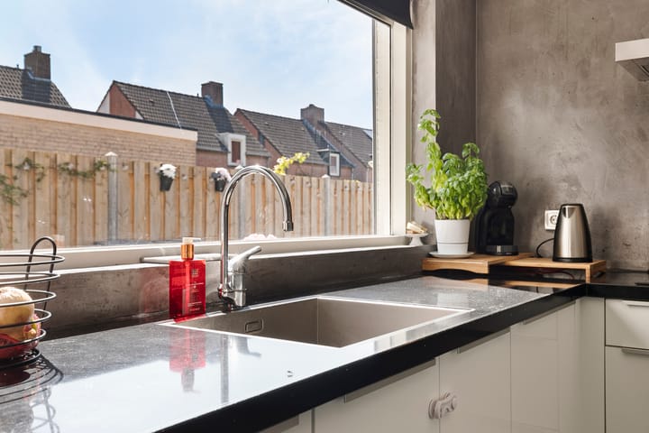 Foto 13 van Bredaseweg 3