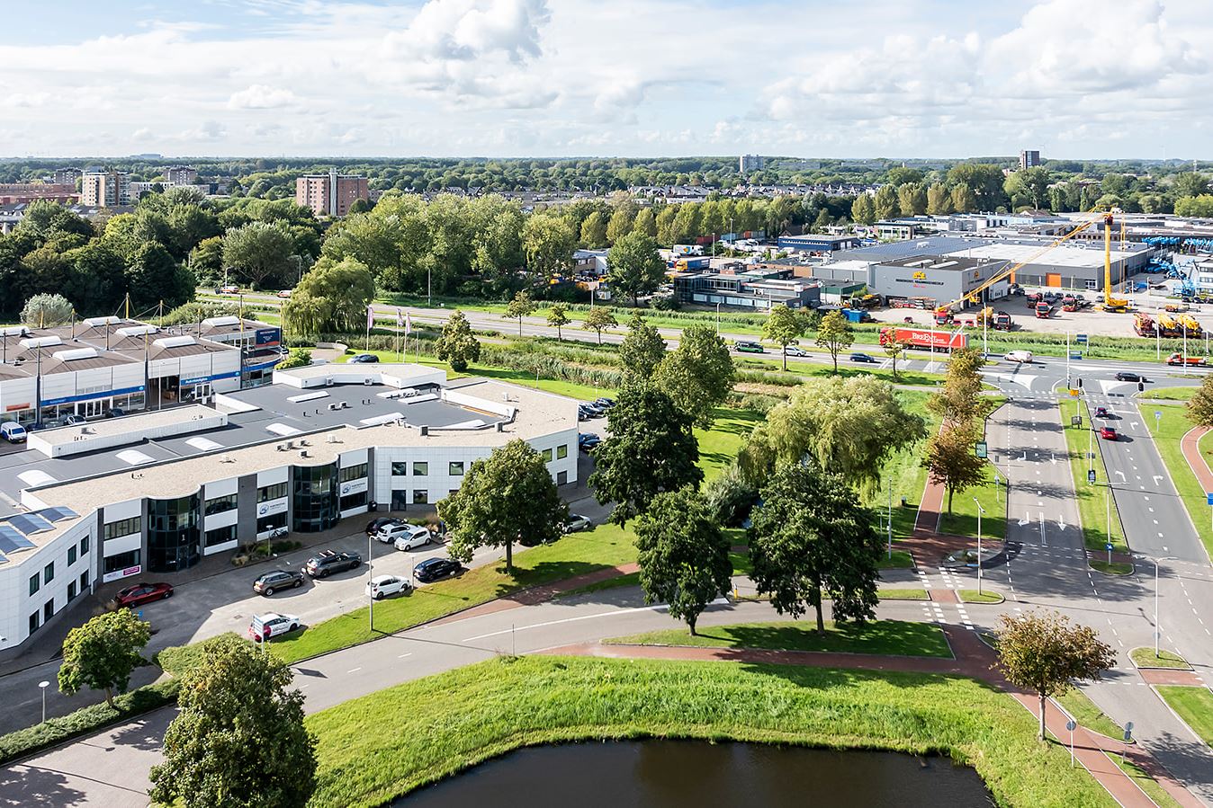 Bekijk foto 2 van Wagenmakerstraat 5 a