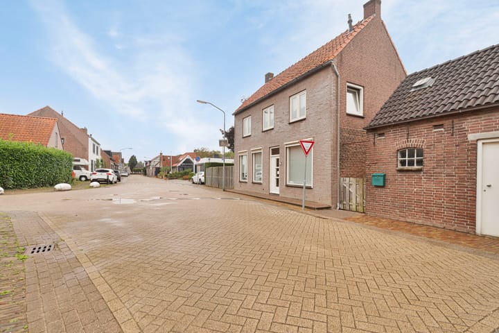 Photo 2 of Zuiddijk 47