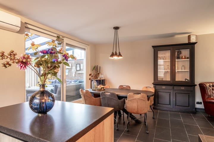 Foto 12 van Molengraaf 31