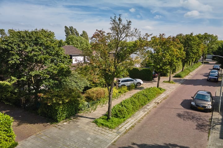 Photo 8 of van Bronckhorststraat 5