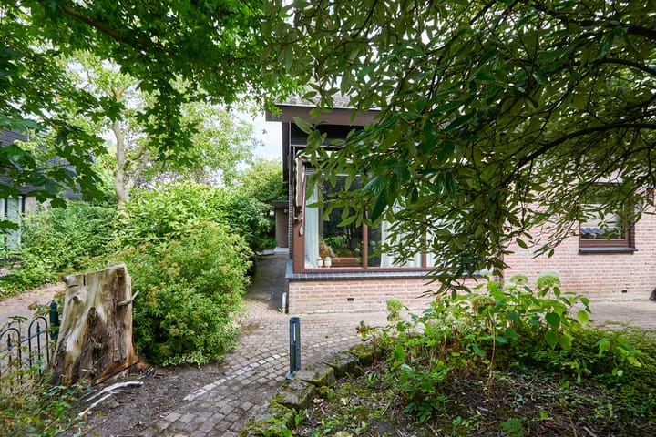 Photo 11 of van Bronckhorststraat 5