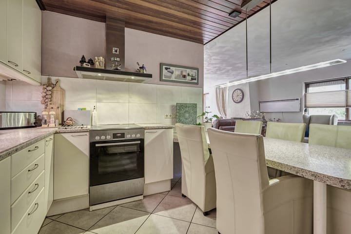 Photo 30 of van Bronckhorststraat 5