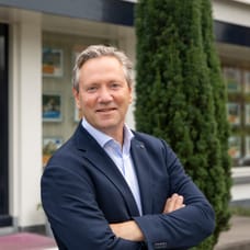 J.J.W. van der  Helm - NVM Register Makelaar