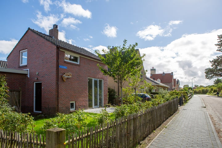 Bekijk foto 47 van Zeedistelstraat 9