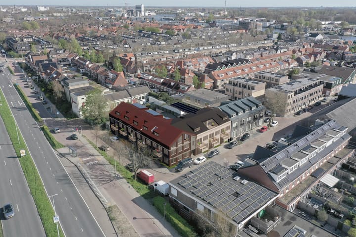 Photo 10 of Breedweer 84