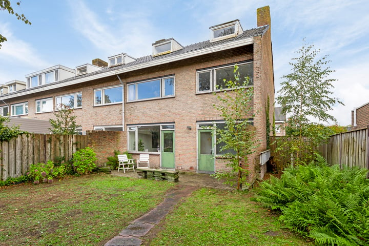 Bekijk foto 33 van Rietveldlaan 9