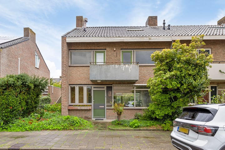 Bekijk foto 36 van Rietveldlaan 9