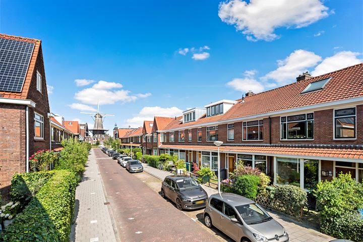 View photo 6 of Van Heemstrastraat 25