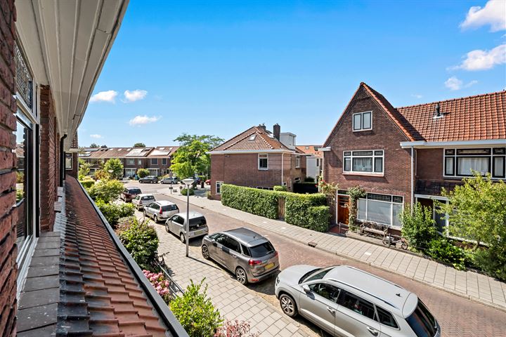 View photo 40 of Van Heemstrastraat 25