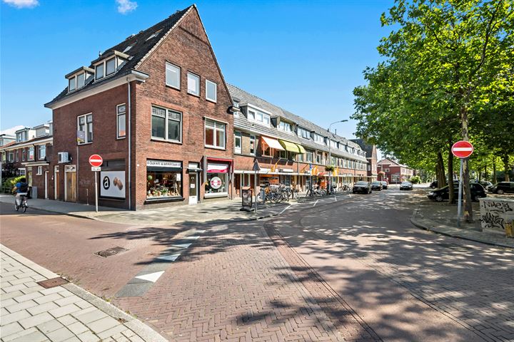 View photo 56 of Van Heemstrastraat 25