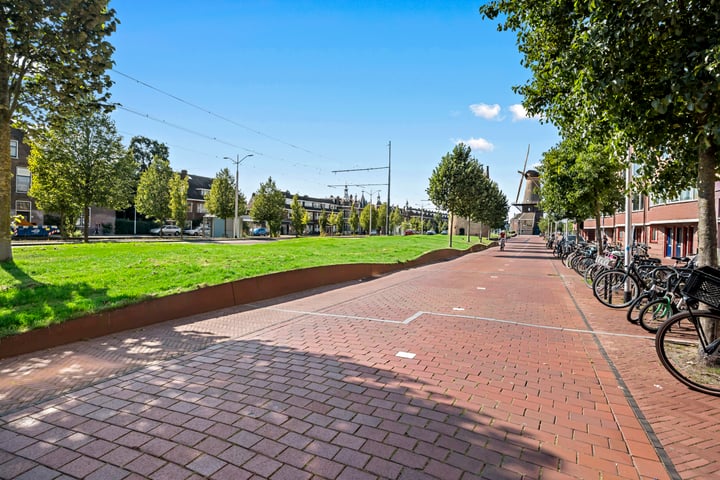 View photo 57 of Van Heemstrastraat 25