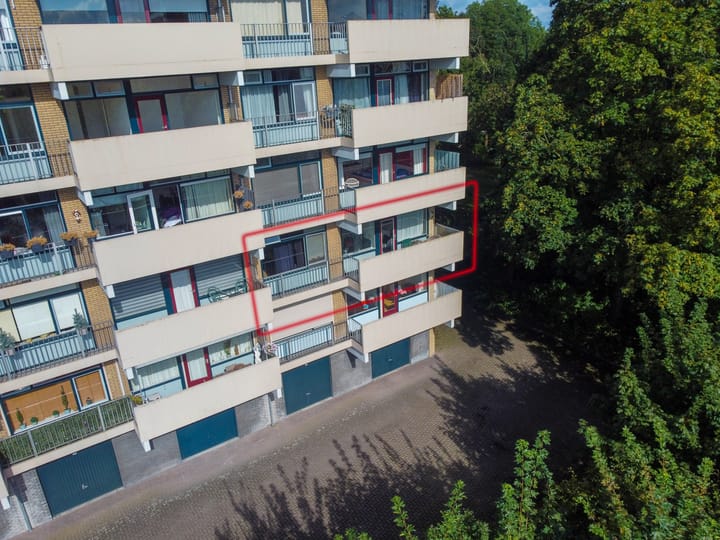 Photo 17 of Jan Vermeerstraat 301