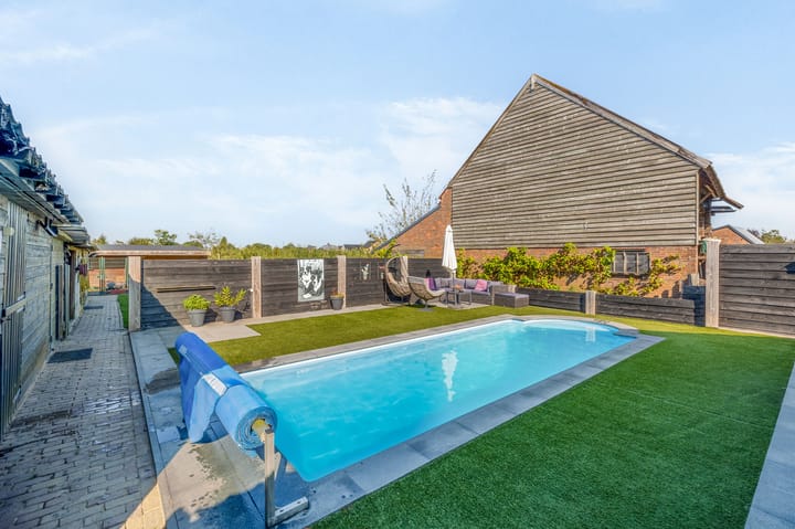 Photo 32 of Florastraat 35