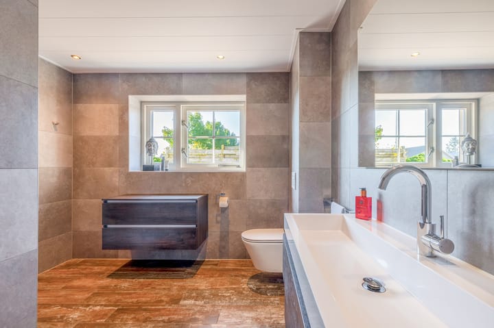 Photo 42 of Florastraat 35