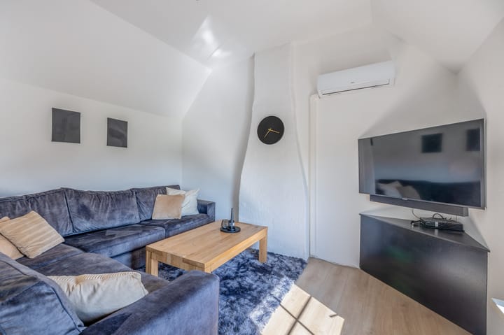 Photo 49 of Florastraat 35