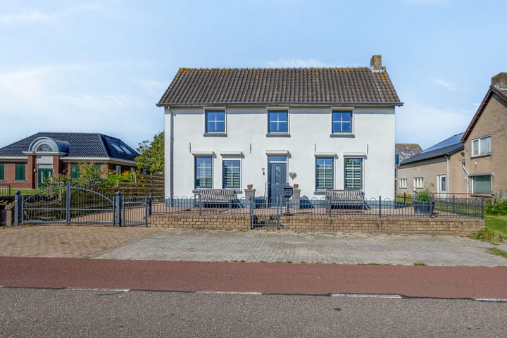 Photo 70 of Florastraat 35